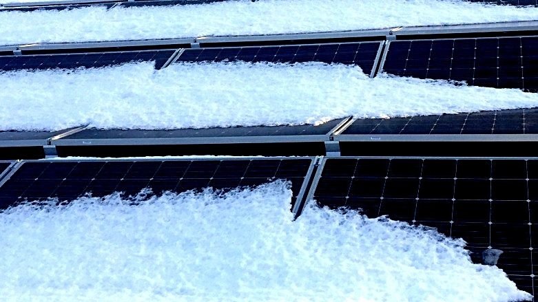 Solcellepaneler med Innos Weightwatcher snøsmelting