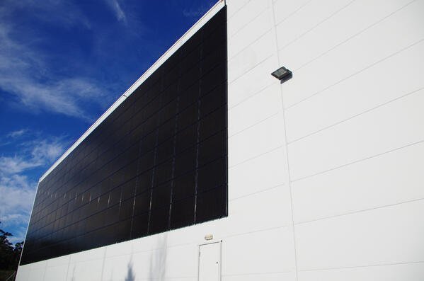 Industribygg og logistikkbygg med solceller