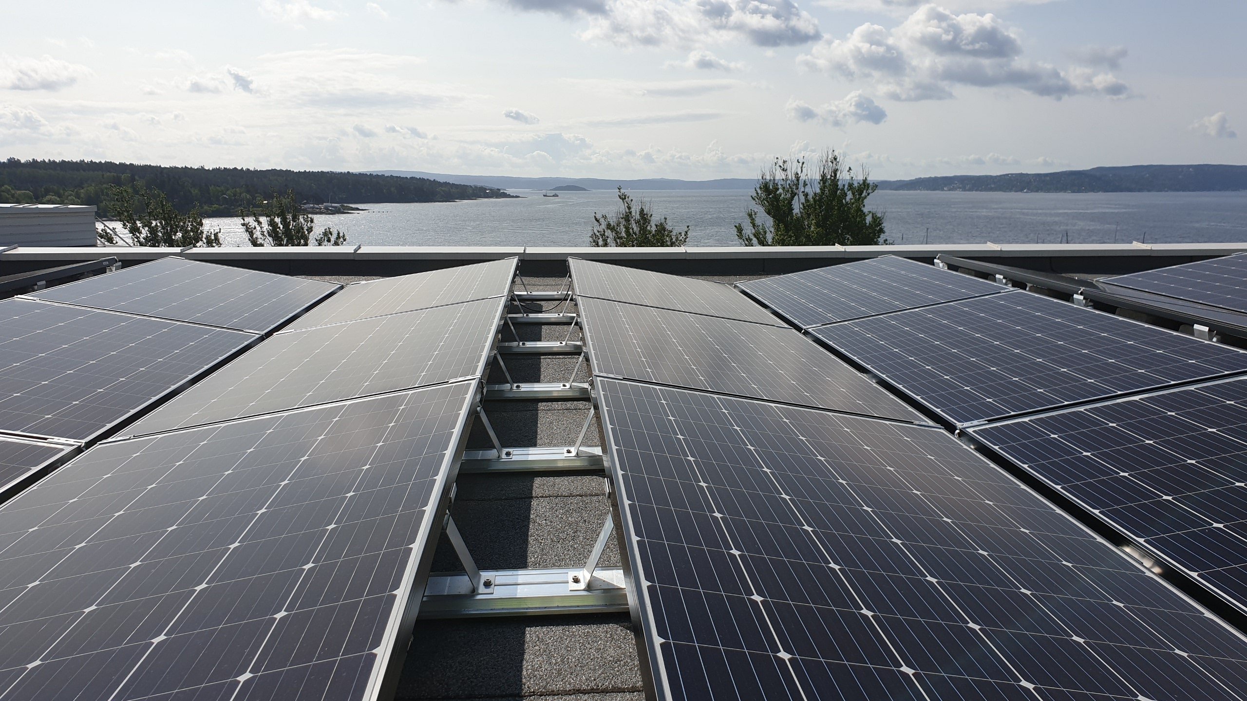 Er det smart å investere i solceller nå?